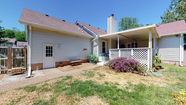 Building Photo - 1503 Birchwood Cir