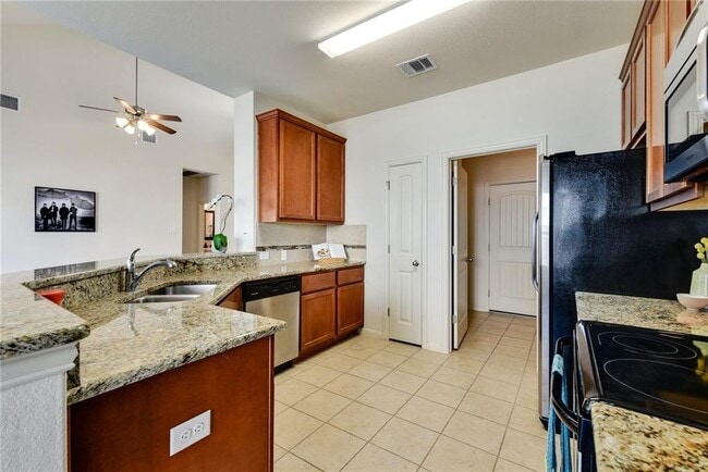 Building Photo - 2410 Great Oaks Dr