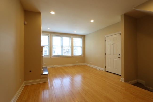 Building Photo - 2425 W Arthington St