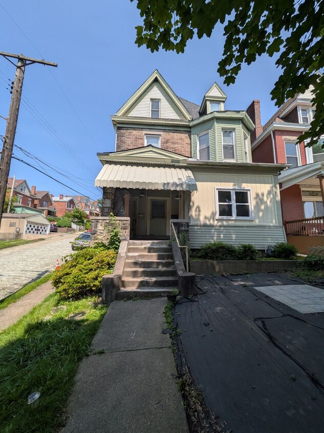 Primary Photo - 5229 Gertrude St