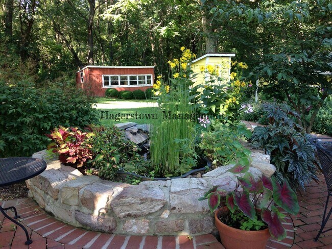 Foto del edificio - 7500 Mountain Laurel Rd