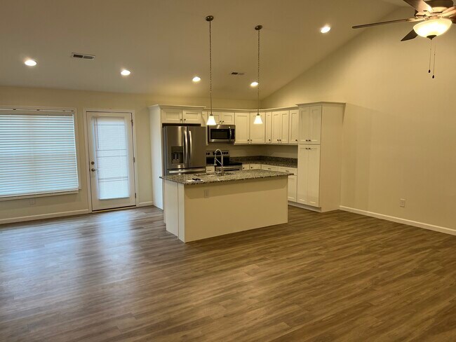Foto del edificio - 5860 Trestle Way