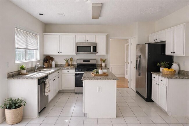 Foto del edificio - 3491 Chastain Glen Ln NE