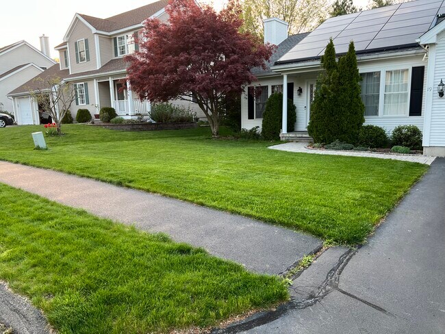 Foto del edificio - 19 Brentwood Dr