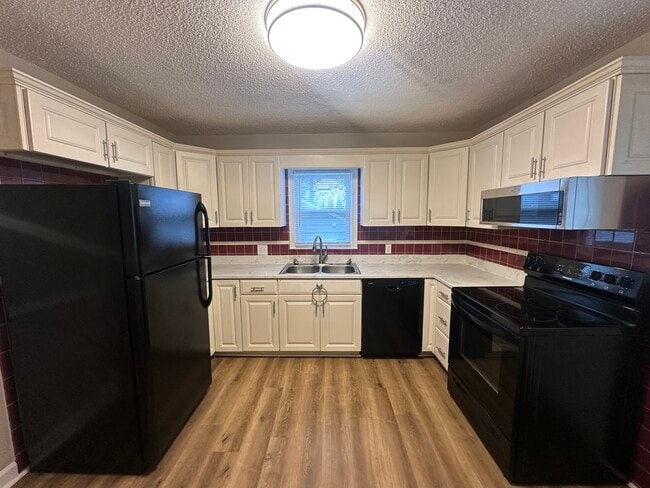 Building Photo - 1316 Kentucky St