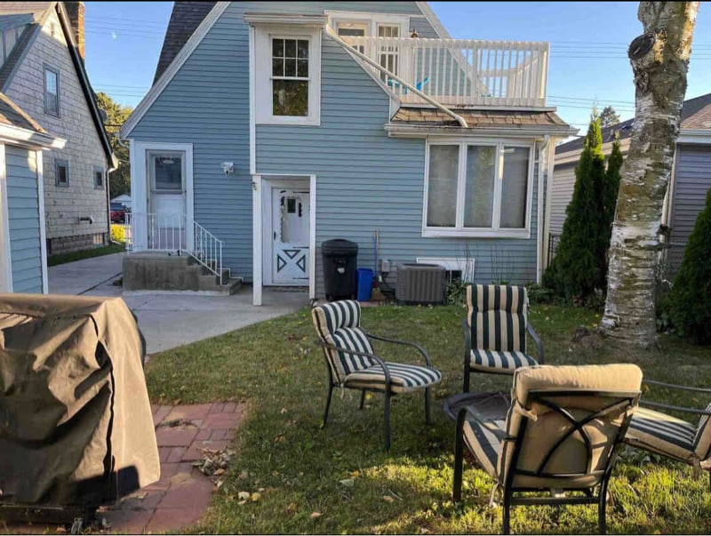 2112 12th St Unit Upstairs, Two Rivers, WI 54241 Room for Rent in Two