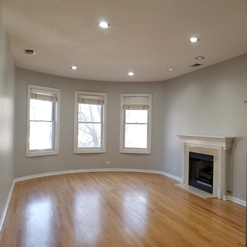 Primary Photo - 2620 N Wayne Ave