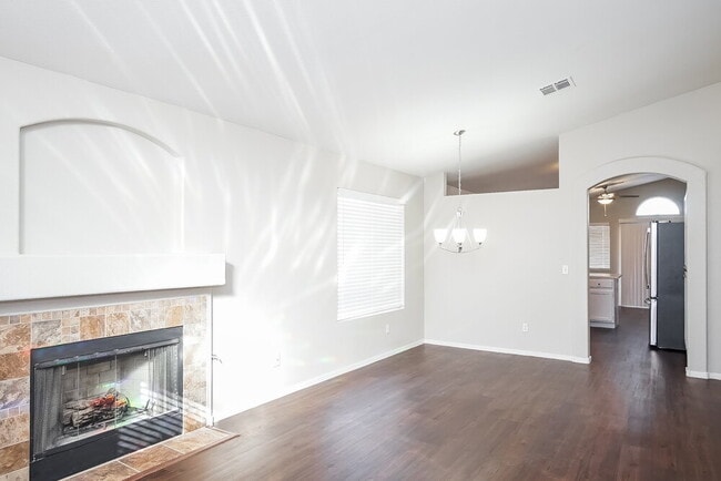 Foto del edificio - 7032 Village Shore Ct