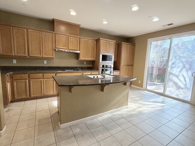 Foto del edificio - 2366 Delgado Pl