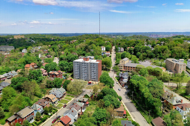 Foto del edificio - Perrysville Plaza