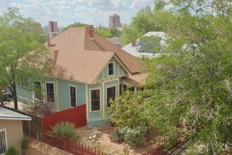Building Photo - 625 Walter St SE