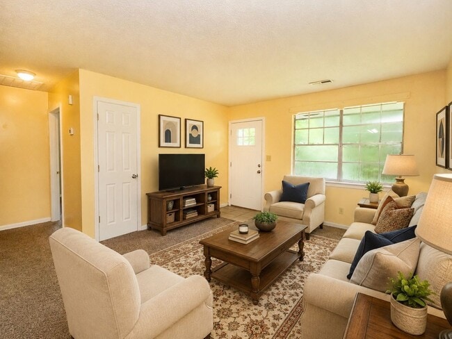 Photo - 3884 Youngstown Road Townhome
