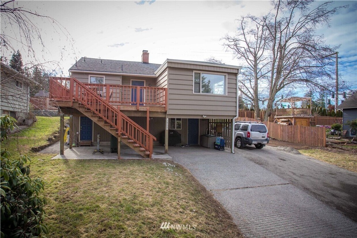 Foto principal - 1511 Lakeway Dr