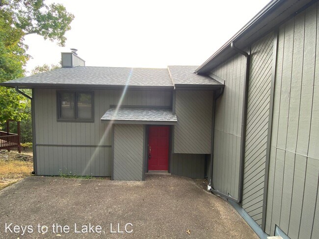 Foto del edificio - 4 br, 3 bath House - 1369 Bluff Dr