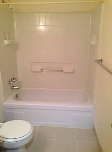 Foto del edificio - Close to Everything 4 bedroom, 2 Bath Hous...