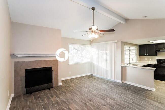 Foto del edificio - 3 Bedroom Pet-Friendly Home in GARLAND, TX...