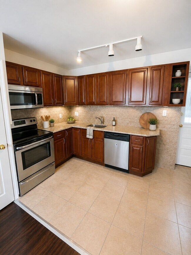 Building Photo - Charming 3-Bedroom Home Available Soon in Manayunk
