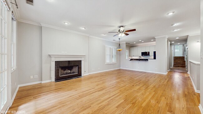 Living Room - 710 W Aldine Ave
