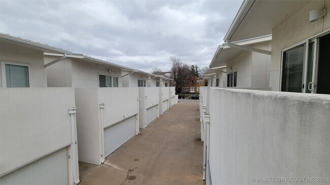 Foto del edificio - 1430 S Quincy Ave