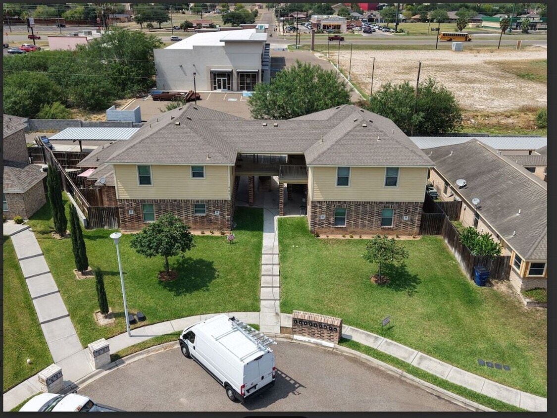 Foto del edificio - 220 S Coyote Ave