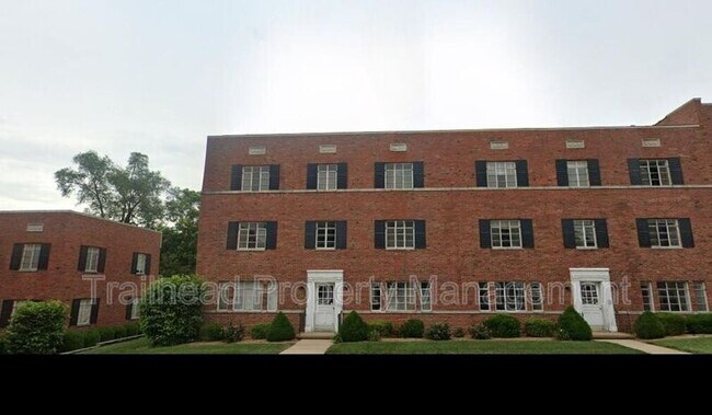 Foto del edificio - 300 E Gregory Blvd