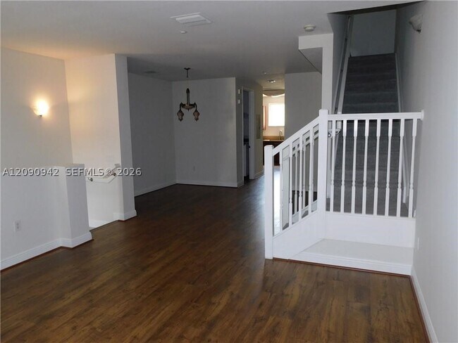Foto del edificio - 1338 SW 3rd Ct