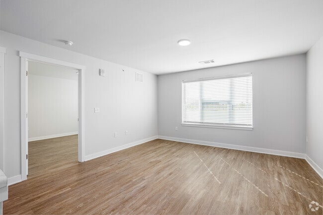 1 habitación, 1 baño - Planta C - 777 pies cuadrados - Sala de estar - Hillcrest Green II