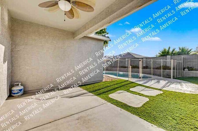 Foto del edificio - 17028 N Palo Verde St