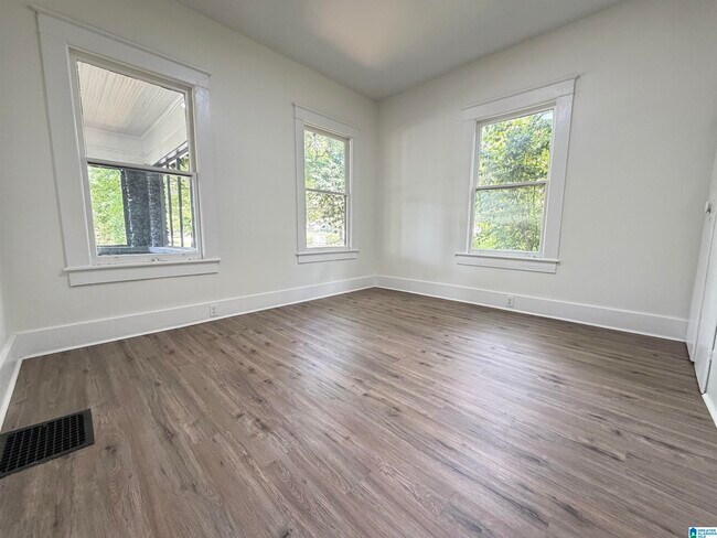 Building Photo - 1225 Ford Ave