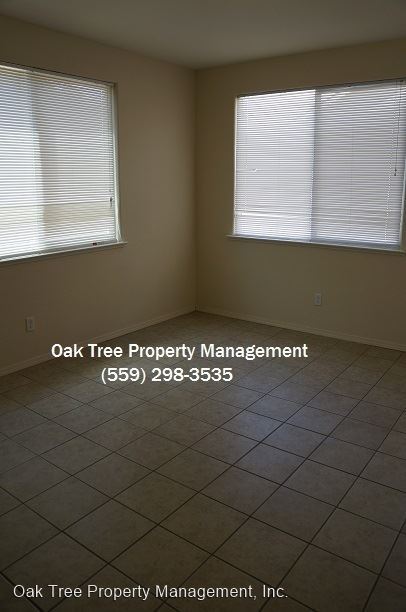 Building Photo - 4 br, 2.5 bath House - 624 W. Edinburgh Lane