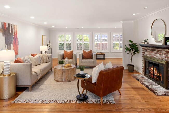 Building Photo - 880 Moana Ct