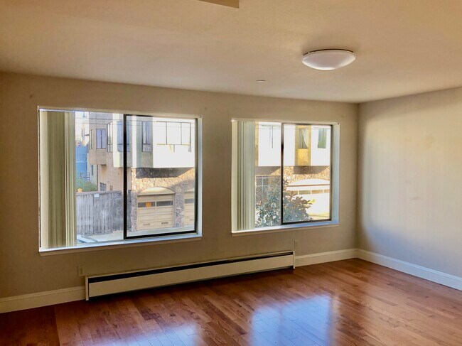 101 1BdRm/!Bath - 400 Anza St