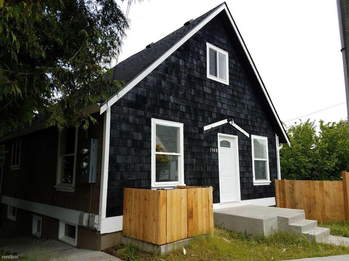 Primary Photo - 2 br, 1.5 bath Duplex - 1508 11th Street A