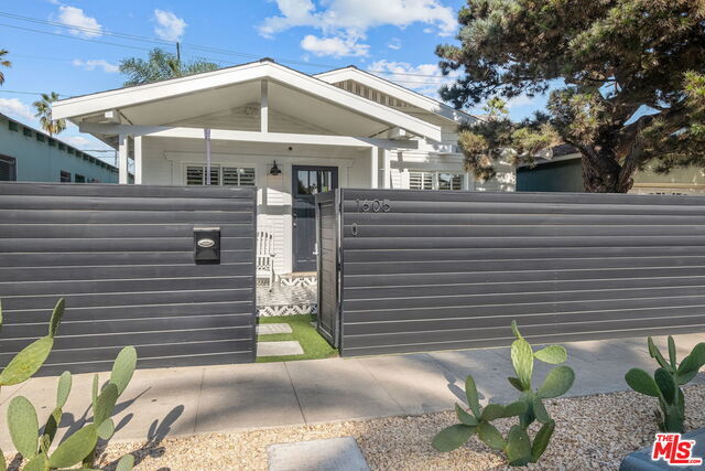 Foto principal - 1605 Cabrillo Ave