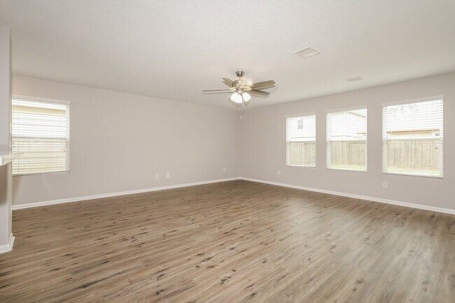 Foto del edificio - 9943 Chimney Swift Ln