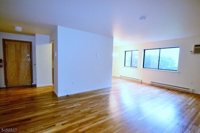 Foto del edificio - 121 Grove St