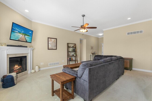 Foto del edificio - 5611 Abercorn Dr