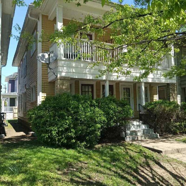 Foto del edificio - 633 W Ormsby Ave