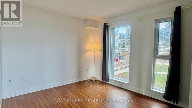 Building Photo - 85 Queens Wharf Rd