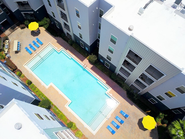 1st Courtyard / 2nd Pool - Venue at North Campus Apartments