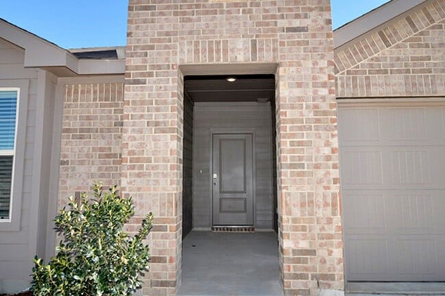 Building Photo - VIEW NOW - COMING SOON - Newer Construction 4 Bedroom Home in North Fort Worth – EMS-ISD