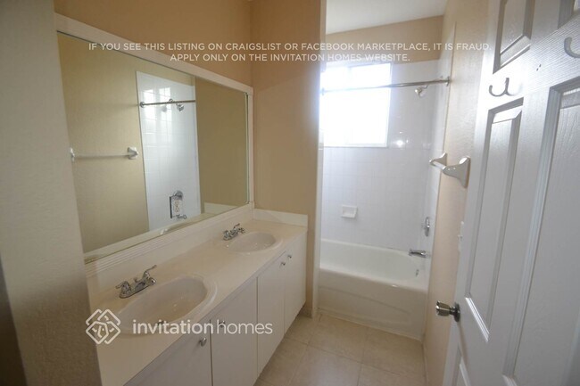 Foto del edificio - 7909 Catalina Cir