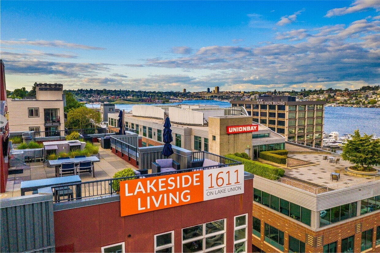 1611 On Lake Union Apartments