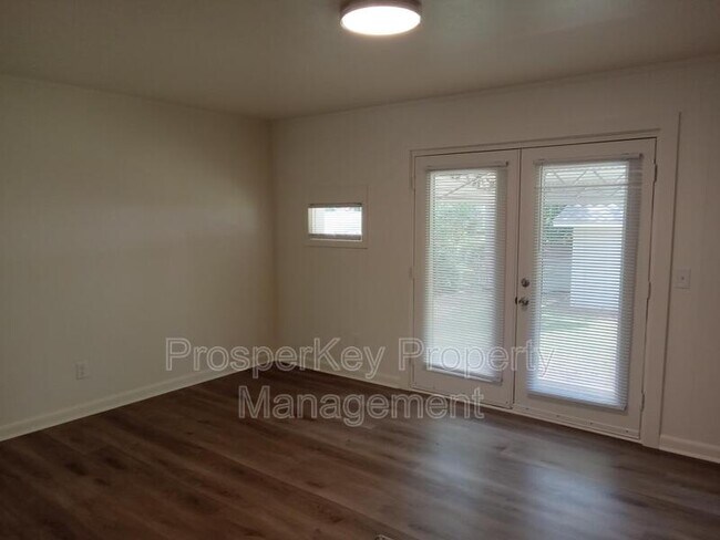 Building Photo - 4604 Gatewood Ave