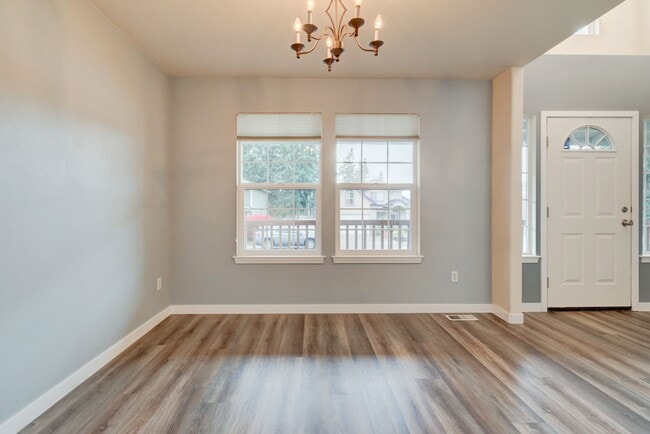 Building Photo - 3-bedroom, 2.5-bath home