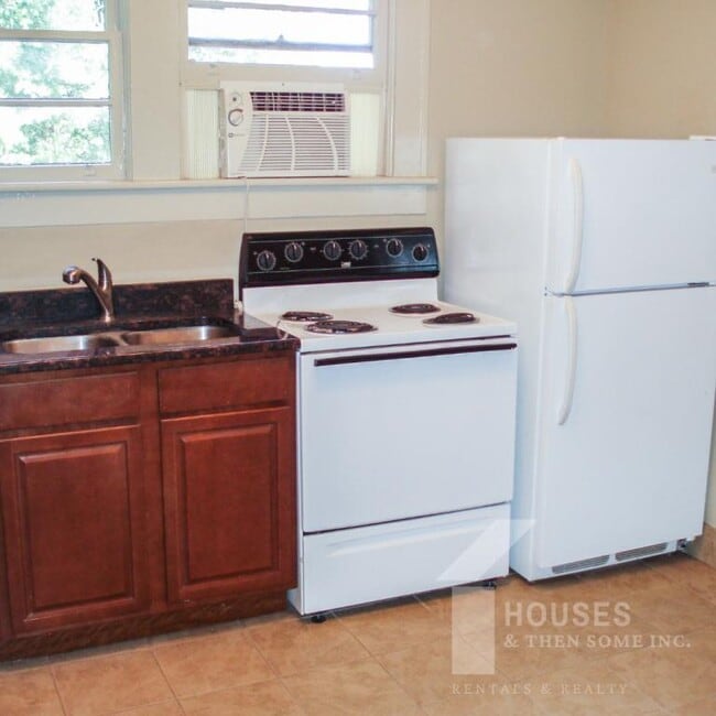 Foto del edificio - 16 W Stone Ave