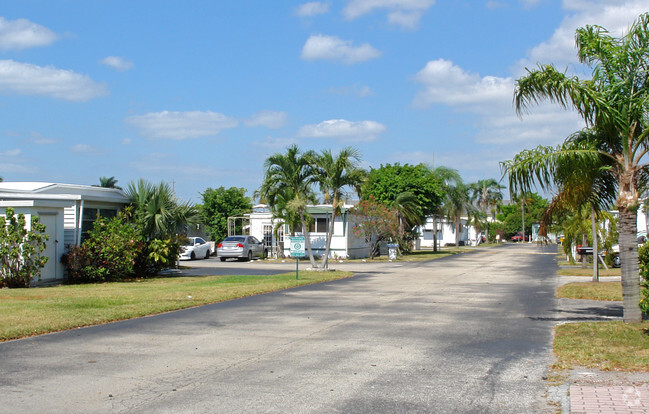 Building Photo - Sunshine Holiday Mobile Park