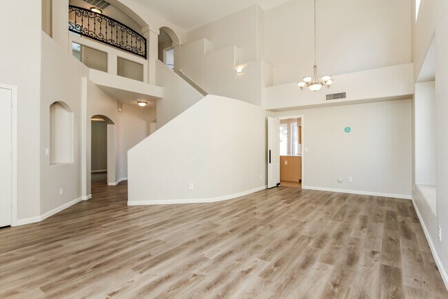 Building Photo - 3918 Escuda Dr