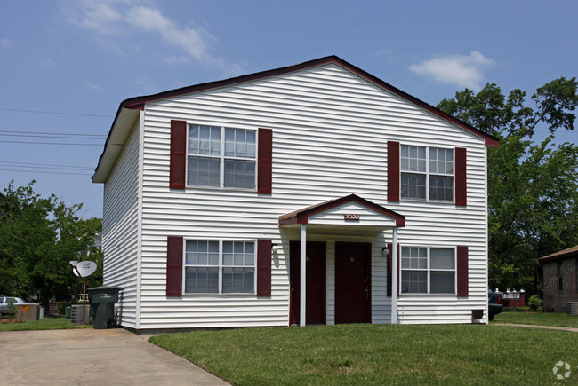 South Cape Henry Homes - Crossroads Townhomes