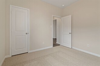 Building Photo - 700 Jasmine Rdg Ln